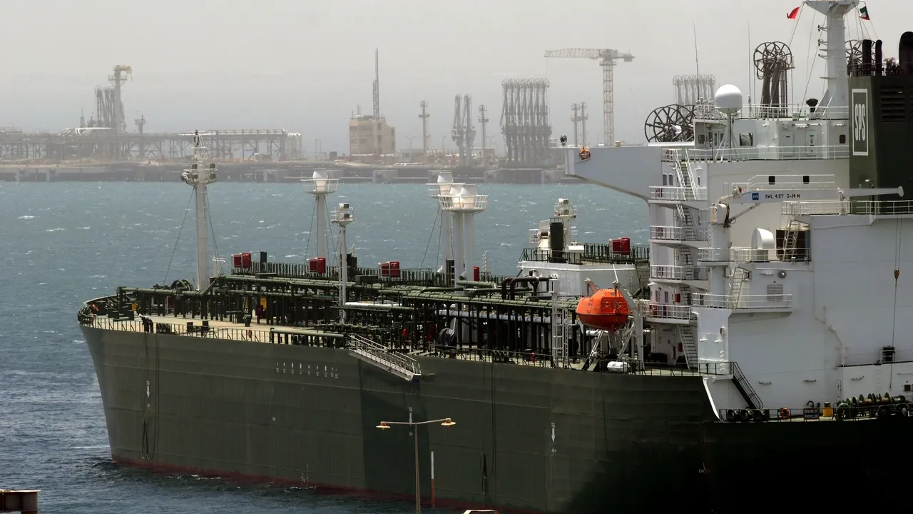 İran Dubayda Küväyt neft tankerına dron belän höcüm itte