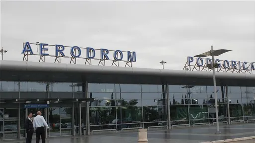 Na aerodrom u Podgorici sletio prvi avion s građanima evakuisanim s Bliskog istoka