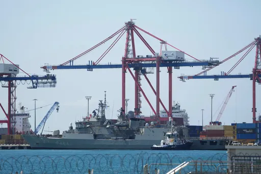 Komanda Qendrore e ShBA-së paralajmëron civilët të shmangin portet që përdoren nga Irani