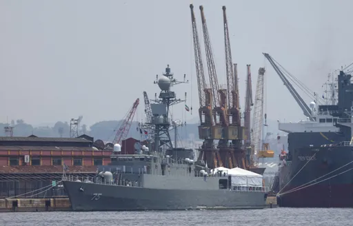 पेंटागन का कहना है कि अमेरिकी पनडुब्बी ने हिंद महासागर में ईरानी युद्धपोत को टॉरपीडो से निशाना बनाया