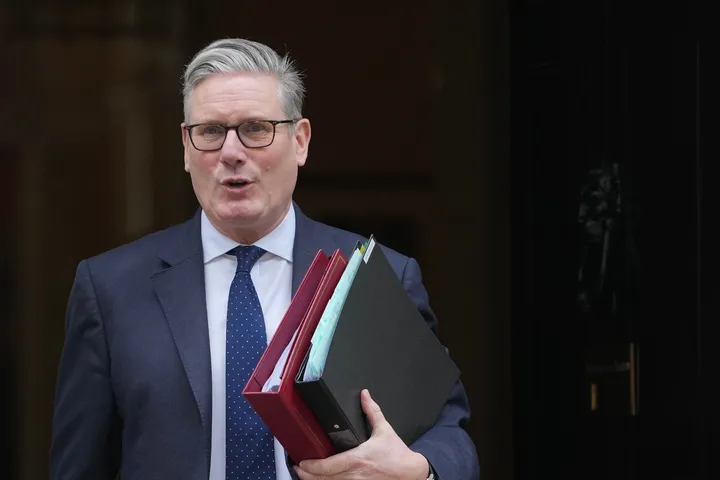 Starmer's Iran base decision sparks political firestorm in Britain