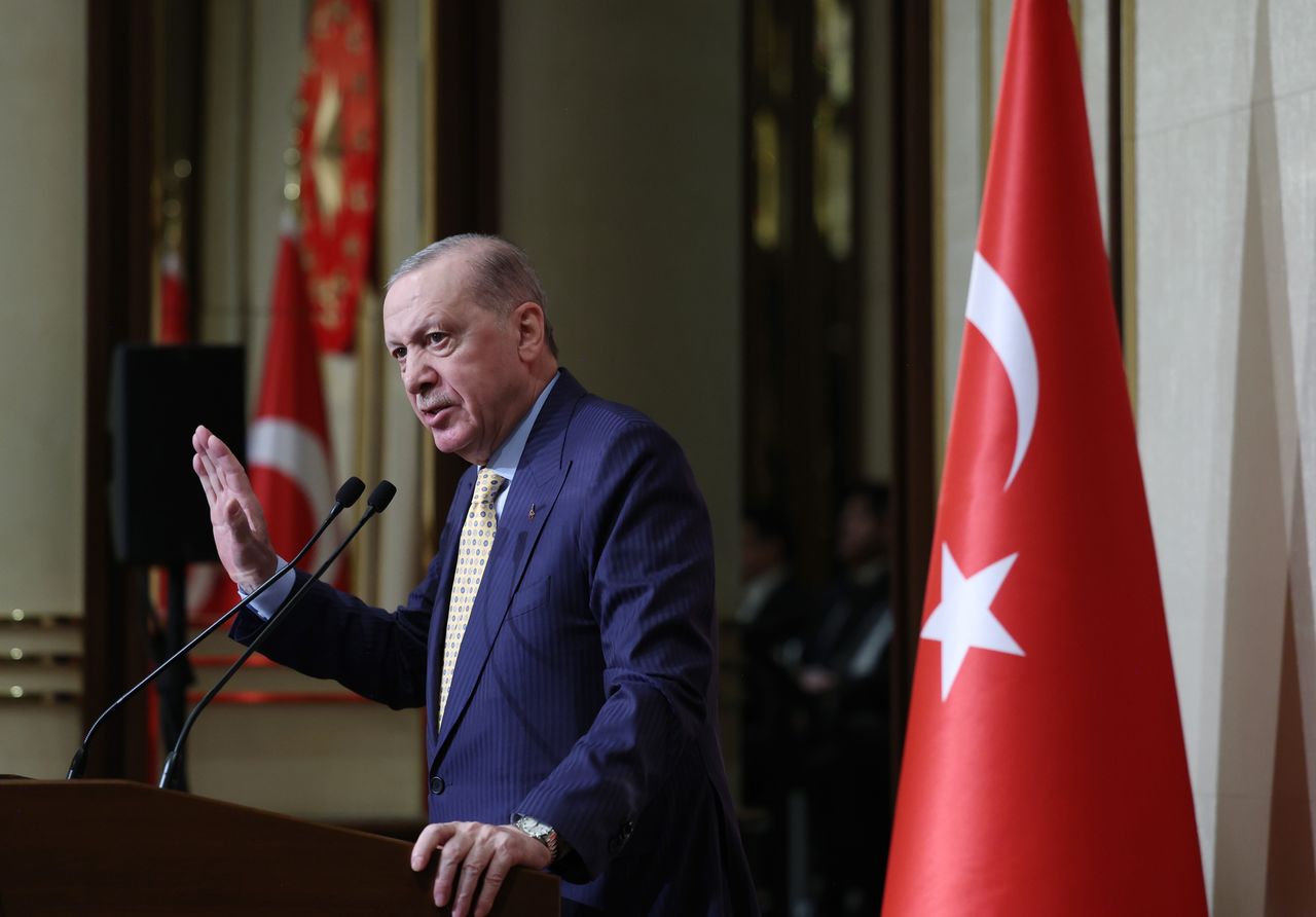 Erdogan na Turkiyya ya yi gargaɗin cewa tashin hankalin Gabas ta ...