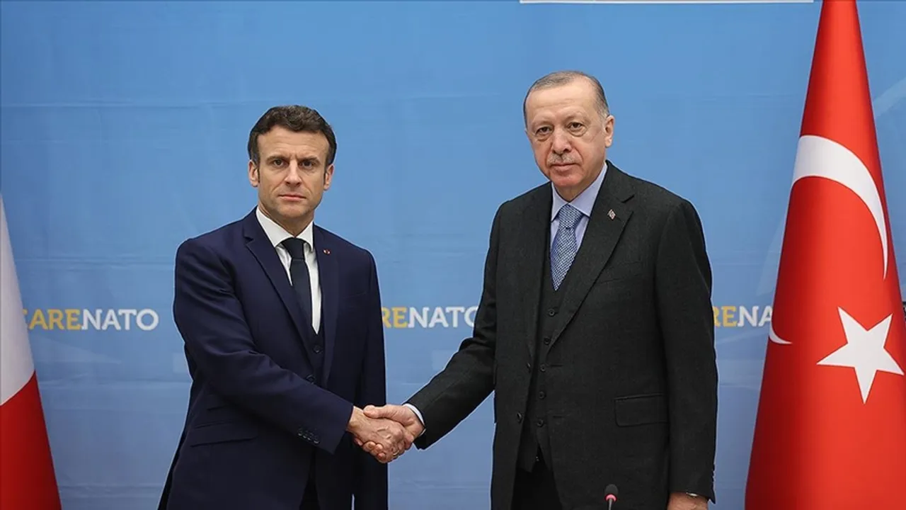 Erdoğan diskuton me homologun francez nevojën për rritjen e bashkëpunimit në mbrojtje brenda NATO-s