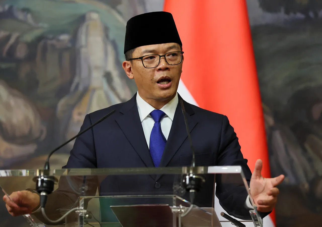 ھىندونېزىيە سەئۇدى ئەرەبىستان ۋە ئەرەب بىرلەشمە خەلىپىلىكى بىلەن  جىددىيى مۇزاكىرىلەشتى