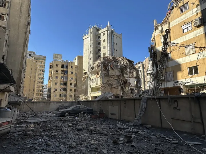 Israa'iil oo duqeymo cirka ah ku beegsatay Lubnaan iyagoo ku dhacay xaafadaha koonfureed ee Beyruut