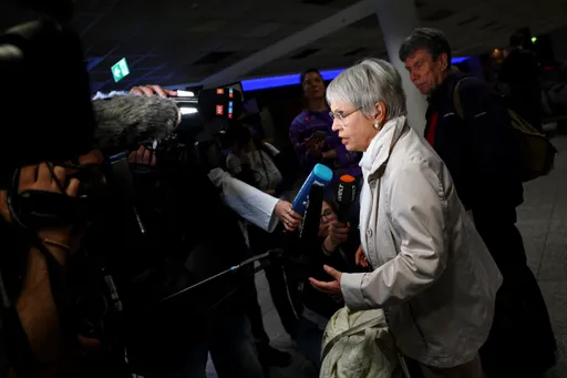 Erster deutscher Evakuierungsflug in Frankfurt gelandet