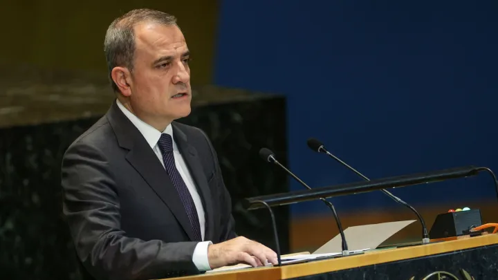 Баку потребовал объяснений от Ирана