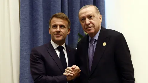 Erdogan urges stronger NATO defence ties in call with Macron