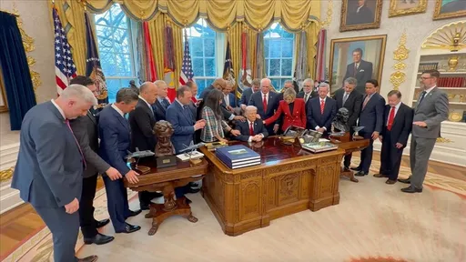 Христијанските пастори се молат за Трамп во Овалната соба при американско-израелската офанзива