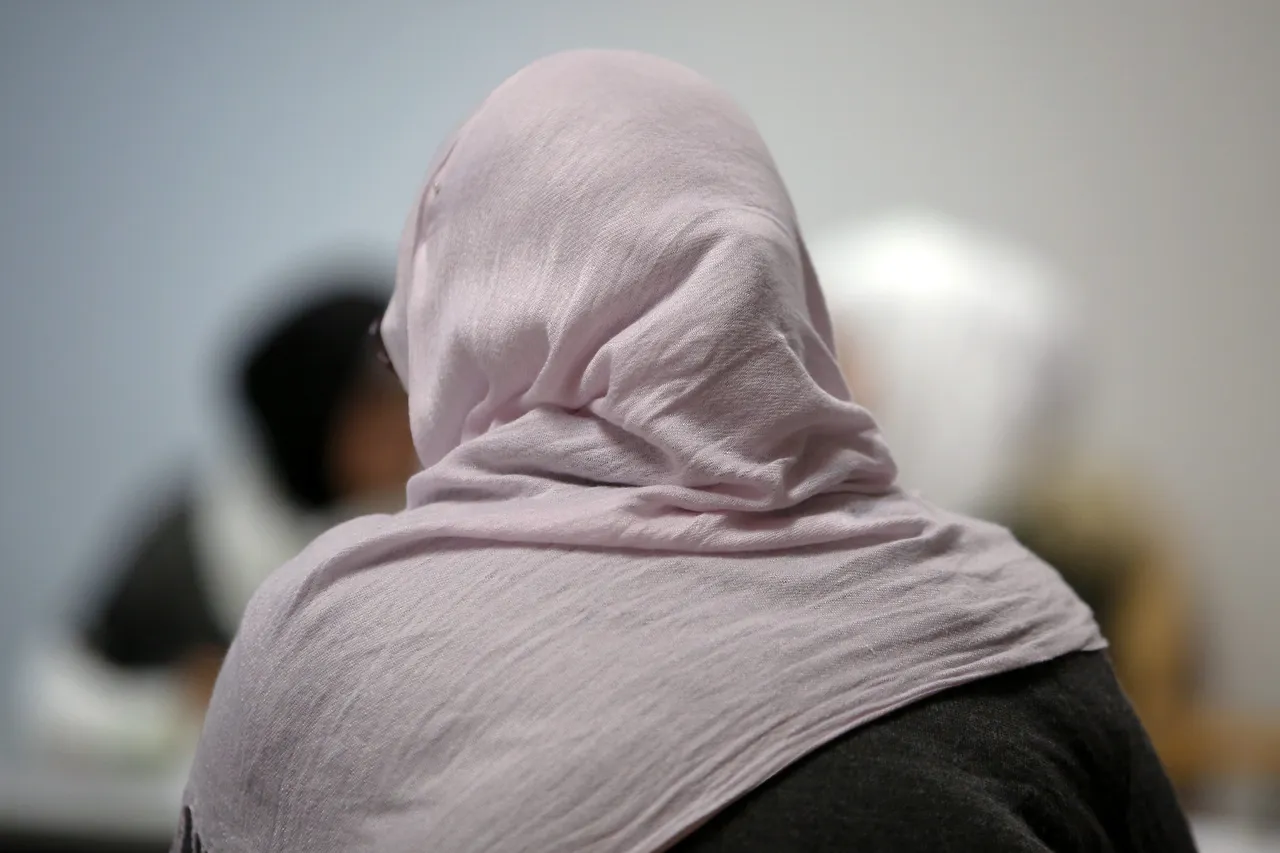 Das neue Kopftuchverbot in Österreich: Neutralität oder Stigmatisierung?