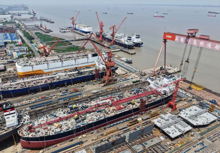 Кина инвестирала 24 милијарди долари во 168 пристаништа низ светот за 25 години