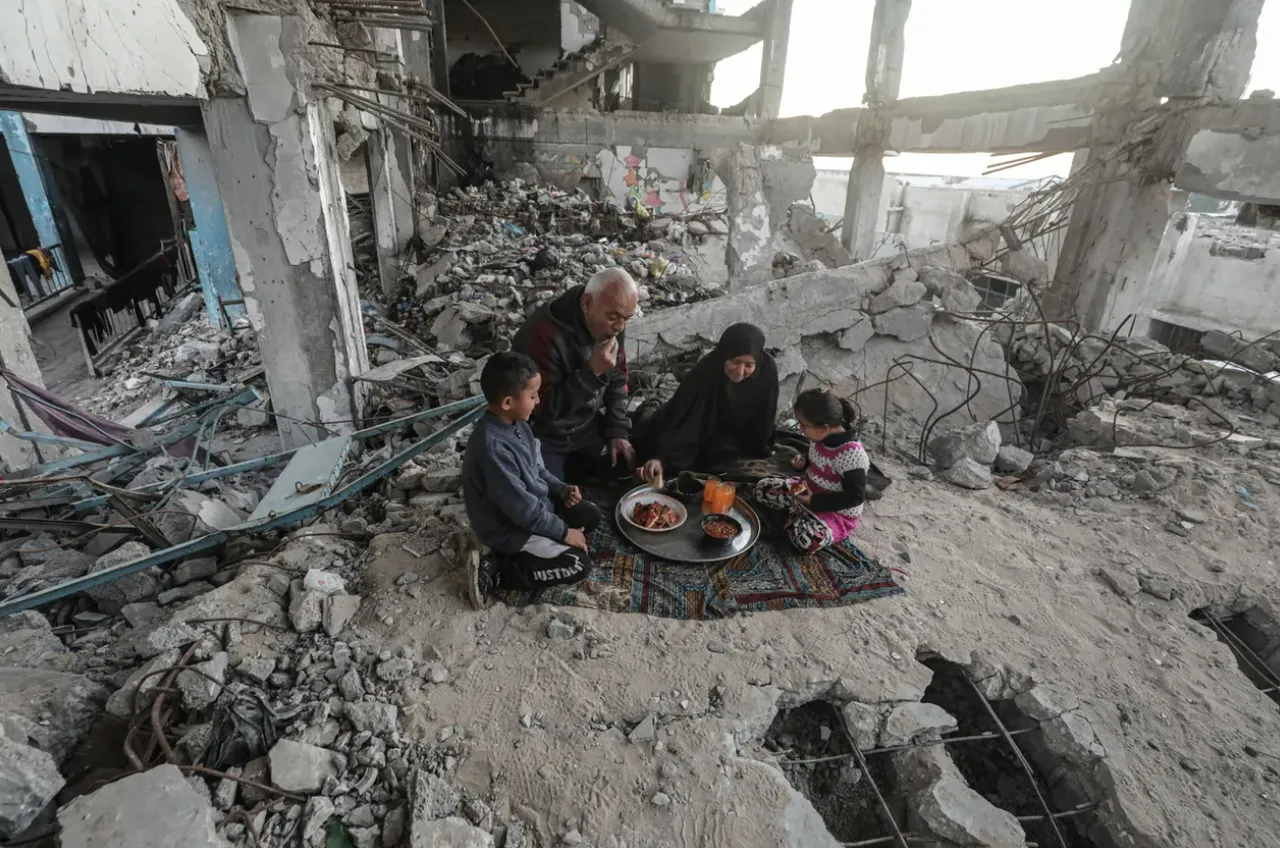 Кршливата врата на Рафах: Како „прекинот на огнот“ во Газа го прикрива продолжувањето на опсадата