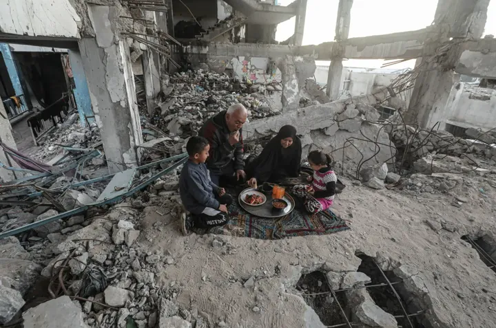 Кршливата врата на Рафах: Како „прекинот на огнот“ во Газа го прикрива продолжувањето на опсадата