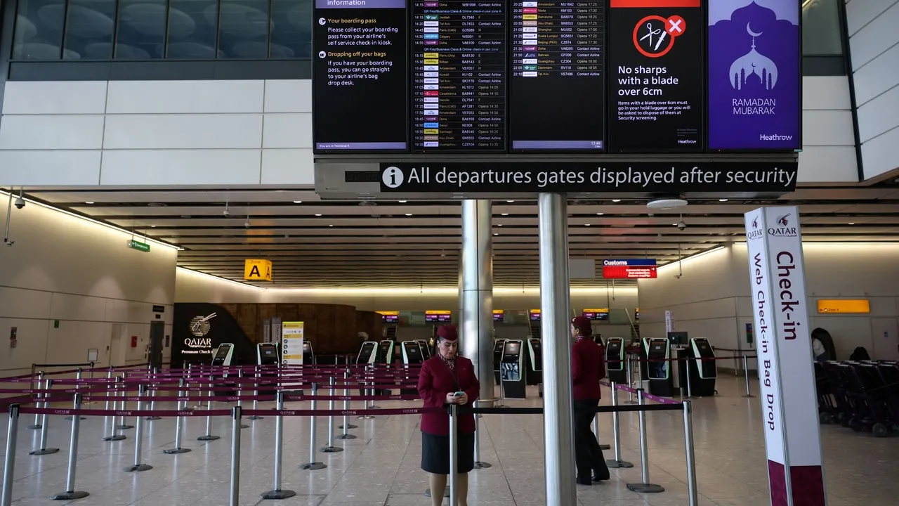 السعودية وقطر تستأنفان جزئياً الرحلات الجوية بعد إغلاقات بسبب الحرب على إيران