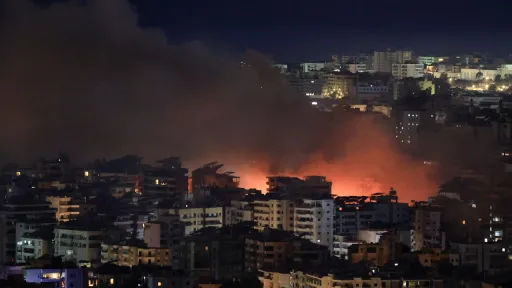 عقب إنذارات بإخلائها.. غارات إسرائيلية عنيفة على الضاحية الجنوبية لبيروت