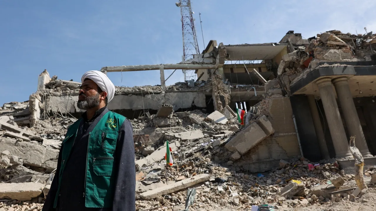 Ataques israelitas e dos EUA danificam mais de 4.000 edifícios civis no Irão