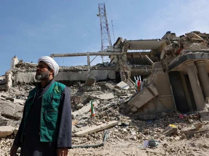 Ataques israelitas e dos EUA danificam mais de 4.000 edifícios civis no Irão