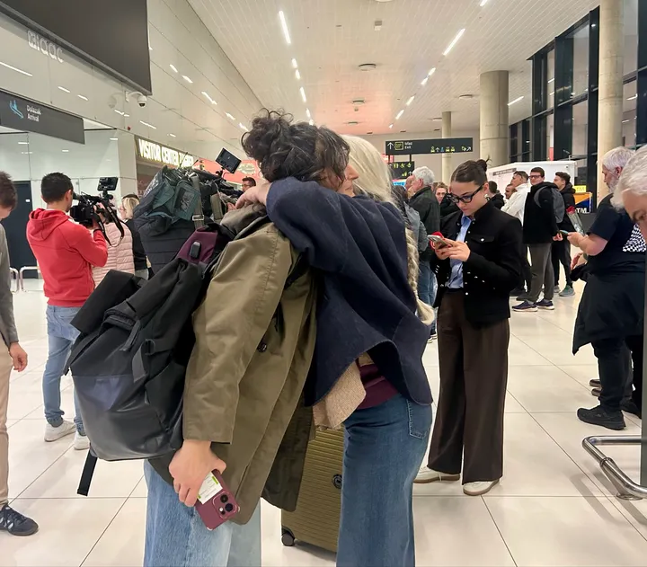 Avioni me 150 pasagjerë që kërkuan evakuim nga Lindja e Mesme mbërrijnë në Zagreb