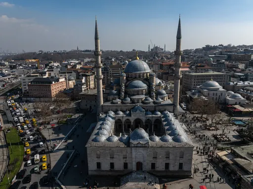 Nova džamija u Istanbulu, građena 67 godina, postala simbol Eminonua