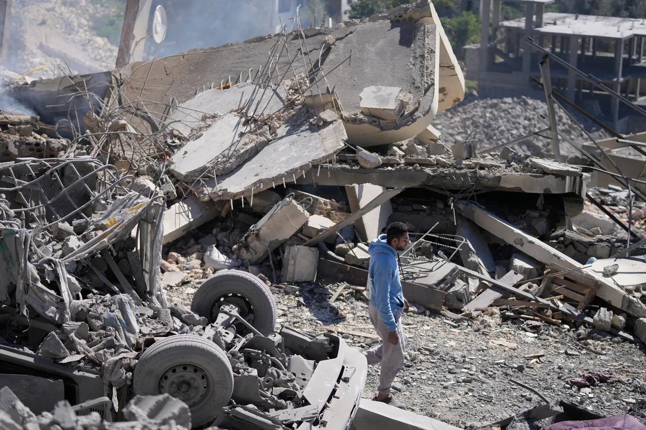 Israel intensifica su ofensiva en Líbano: casi 400 muertos y 454.000 desplazados