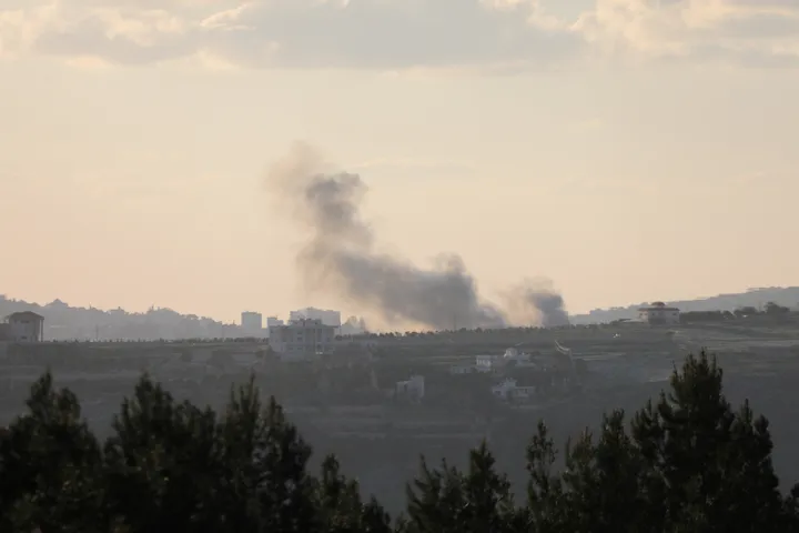 عشرات القتلى والمصابين في لبنان.. وأكثر من 400 صاروخ نحو إسرائيل في 24 ساعة