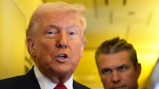 Трамп обвинил Иран в обстреле собственной школы