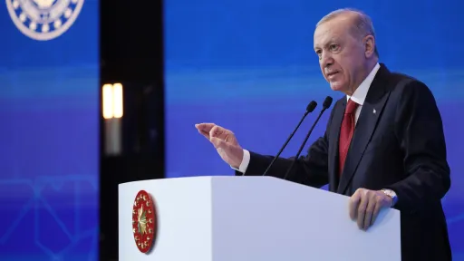 R.T.Ərdoğan regional gərginlikləri müzakirə etmək üçün N.Bərzani ilə telefon danışığı aparıb