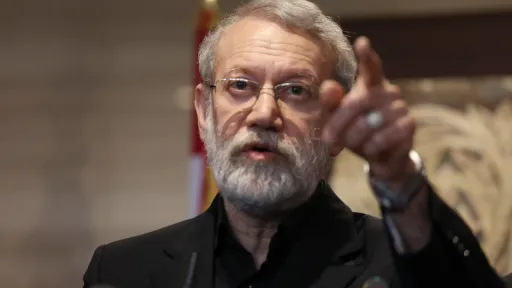 لاريجاني يتحدث عن أسر جنود أمريكيين دون تفاصيل.. والقيادة المركزية الأمريكية تنفي