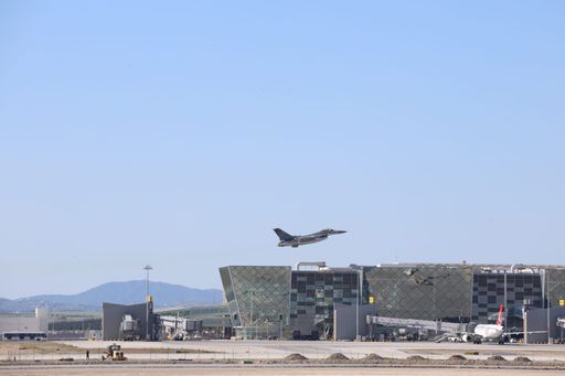 Türkiye vendos gjashtë avionë F 16 dhe sisteme mbrojtëse ajrore në Qipron Turke