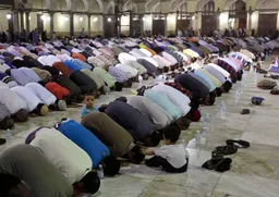 Waislamu na usiku ulio bora kuliko miezi 1000