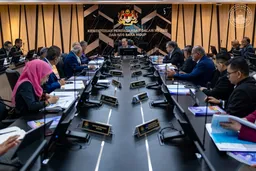 Anwar beri jaminan kerajaan bendung impak kenaikan harga minyak