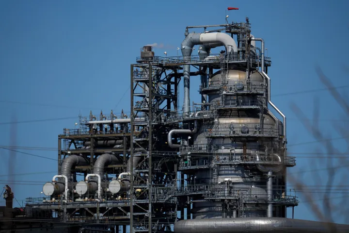 Bie çmimi i naftës pas deklaratës së Trumpit se lufta me Iranin “është pothuajse e përfunduar”