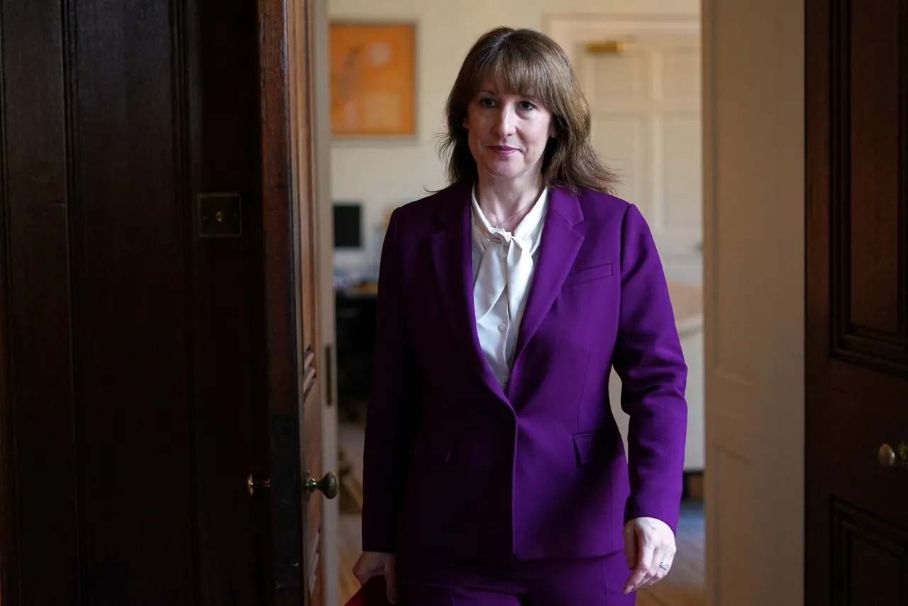 UK backs global oil reserve release as war on Iran drags on