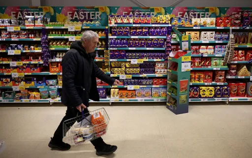 Los otros golpes de la guerra en Oriente Medio: desde falta de medicinas hasta crisis de crecimiento