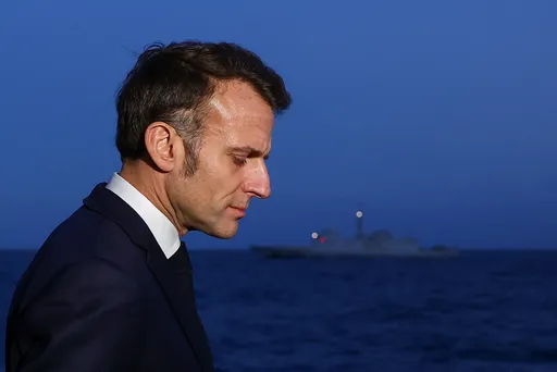 Francia planea misión “puramente defensiva” con aliados para reabrir el estrecho de Ormuz: Macron