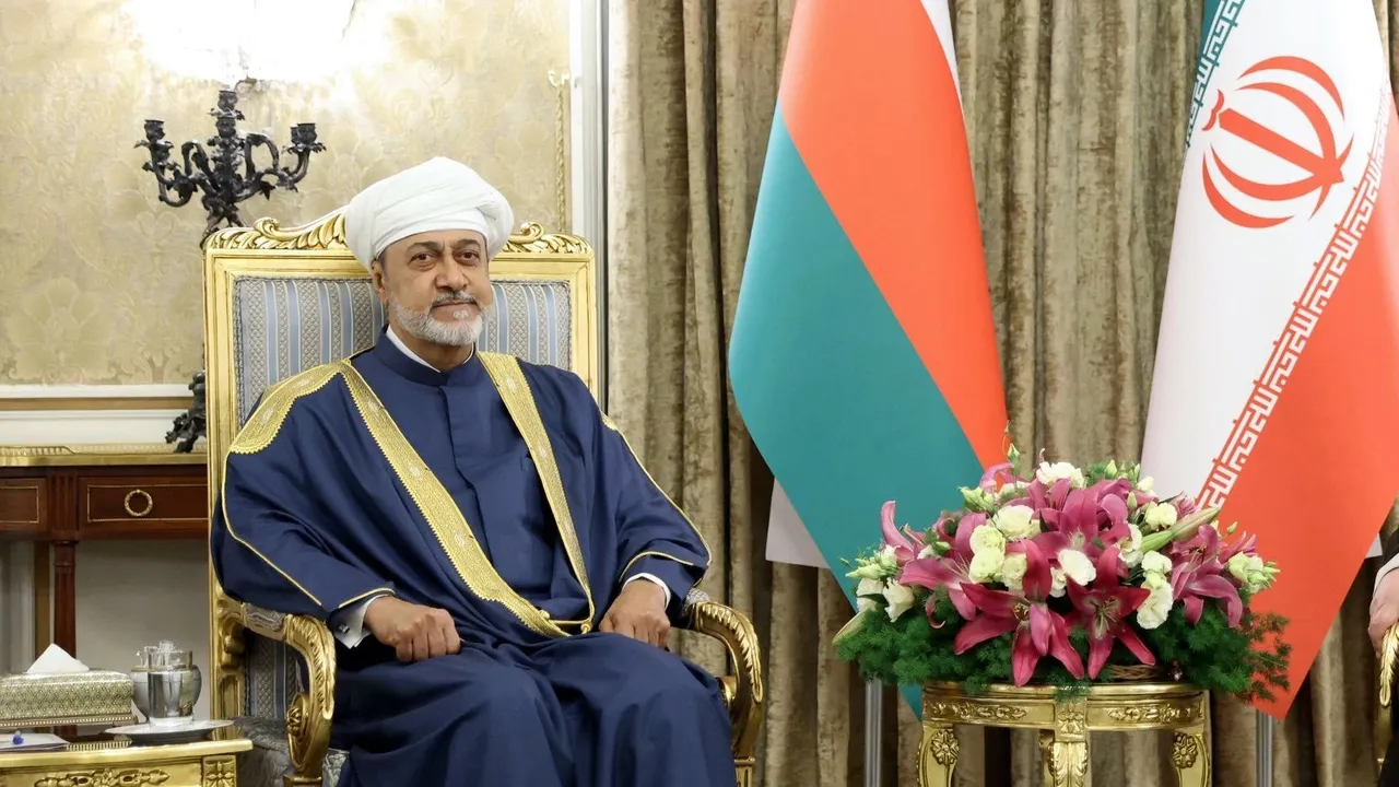 سلطان عُمان يهنئ مجتبى خامنئي في أول تهنئة عربية للمرشد الأعلى الجديد لإيران
