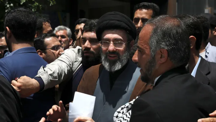 Irão nomeia filho de Khamenei, Mojtaba, como novo líder supremo