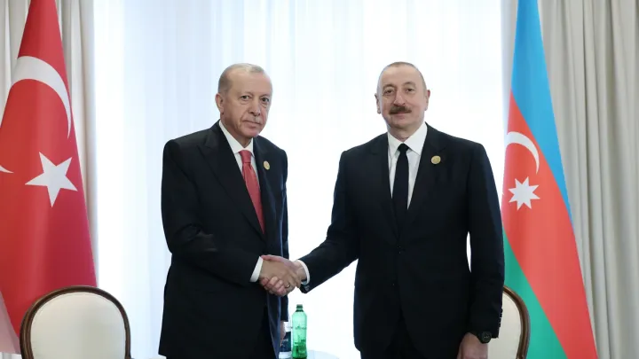 أردوغان يبحث مع علييف التطورات المتعلقة بإيران ويؤكد مواصلة بذل الجهود لترسيخ السلام في المنطقة