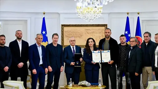 Presidentja Osmani dekoron Kombëtaren e Kosovës me Medaljen Presidenciale