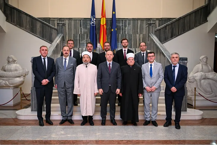 Kryeparlamentari i Maqedonisë së Veriut Gashi takohet me kreun e Dijanetit të Türkiyes