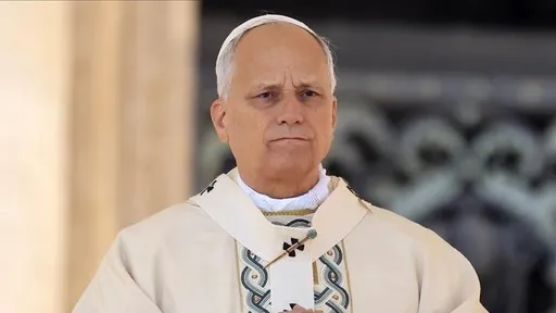 Папата Лав го повика Трамп да бара „излез од војната“ додека ескалира војната меѓу Иран