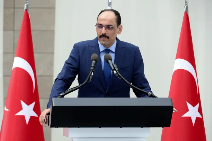 Türkiye's Kalin hosts Hamas delegation to discuss Gaza peace plan