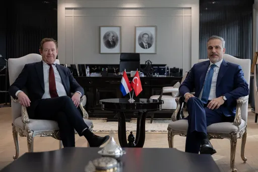 Kryediplomati turk takon homologun e tij holandez