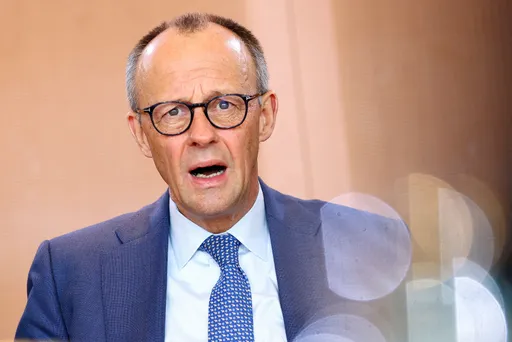 Мерц: Нема да го ограничиме користењето на воените бази од страна на САД