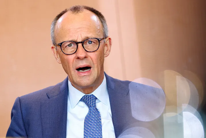 Мерц: Нема да го ограничиме користењето на воените бази од страна на САД