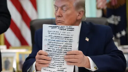 Трамп пригрозил выходом из НАТО