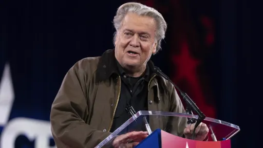 Экс-советник Трампа призвал депортировать сына Нетаньяху