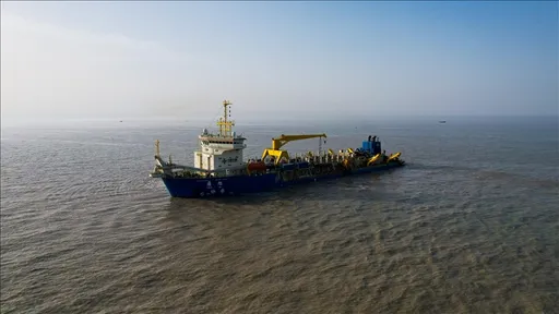 Јапонија бара алтернативни енергетски рути во ек на неизвесноста околу Ормускиот Теснец