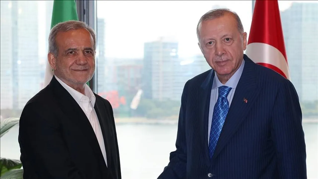 عقب اتصال هاتفي مع أردوغان.. بزشكيان يثمّن موقف تركيا الرافض للعدوان على إيران