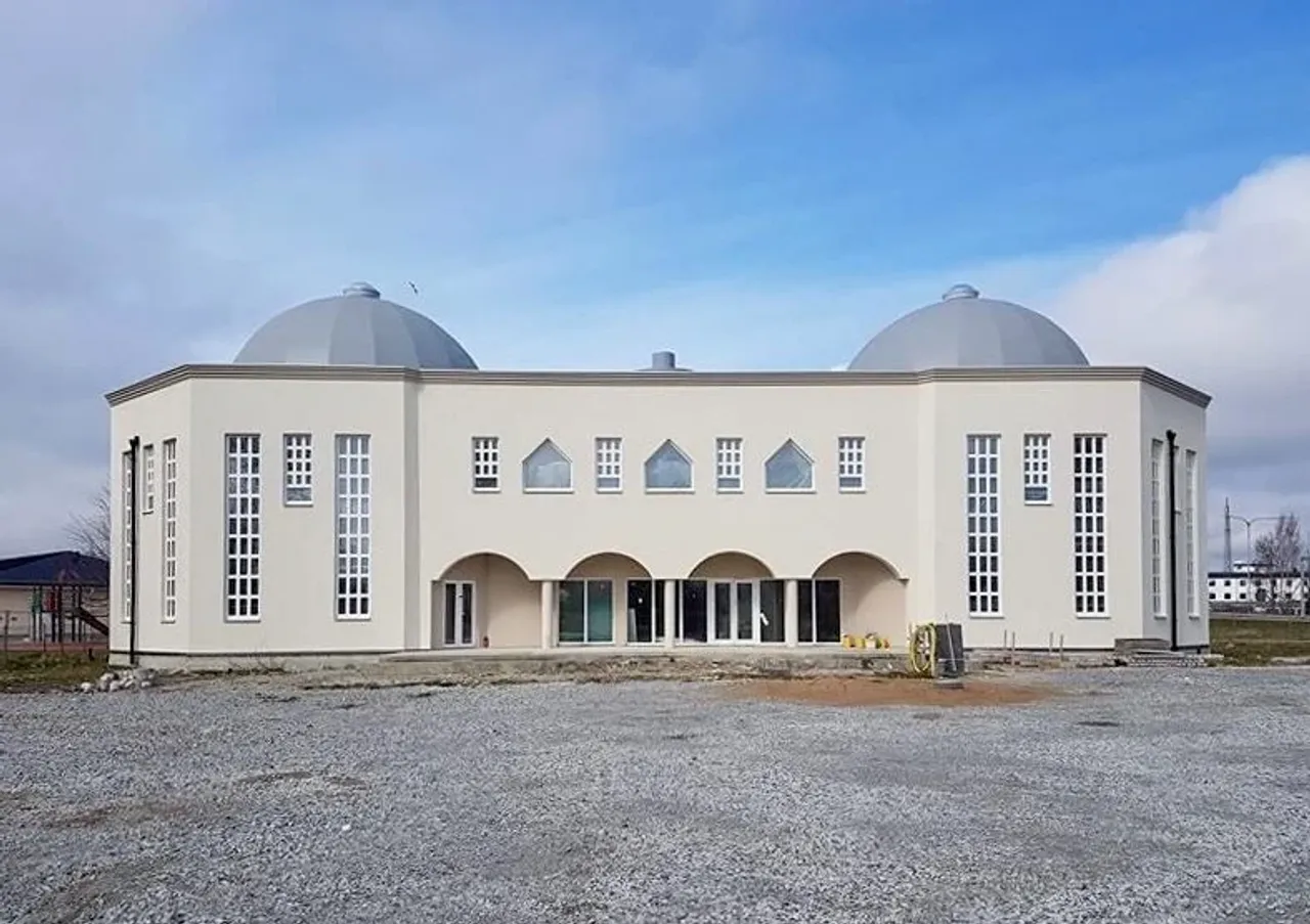 Na pozivu za rušenje džamija u Švedskoj slika bošnjačkog džemata